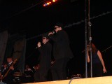 blues_brothers_2004_bill_and_anth_with_christine_on_L